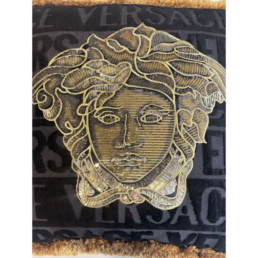 Versace LogoMania Medusa Kissen Pillow Cushion 17 x 17 Schwarz Gold Reticket Tag